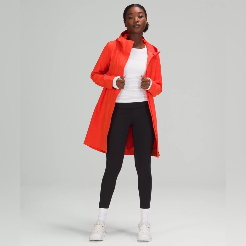 BNWT lululemon Rain Rebel Jacket RARE COLOUR // Size 12